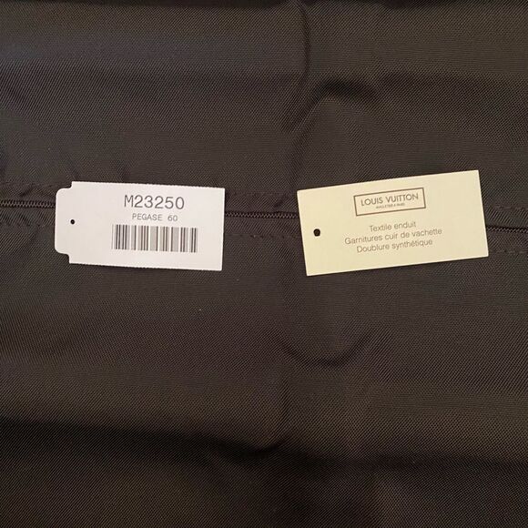 Authentic Louis Vuitton pegase 55 monogram - Picture 7 of 9